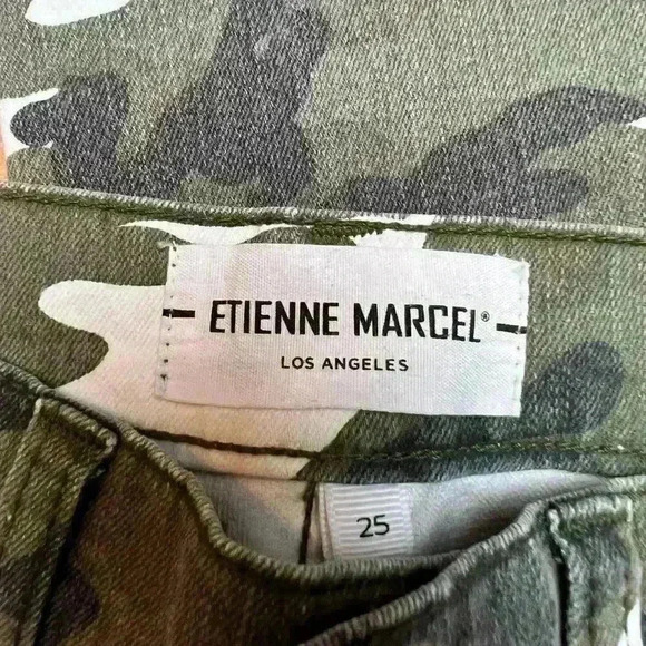 Etienne MARCEL WOMENS RED ZIPPER CAMO JEANS SIZE 25 - Picture 8 of 9
